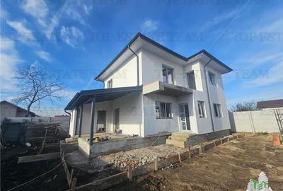 Casă individuală cu 4 camere cu Teren 464 Mp în Bâcu - 1