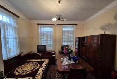 Casă cu 3 camere cu Teren 176 Mp în Central - 8