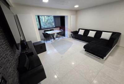 Apartament cu 3 camere etajul 1, zona Poienita