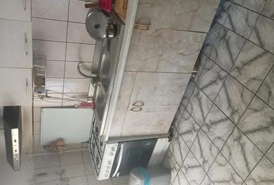 Vand apartament patru camere,decomandat zona Ramiro. - 1