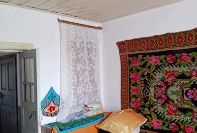 Casa batraneasca de vanzare - 1