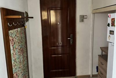 Apartament cu 2 camere decomandat în Noua