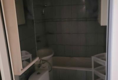 Apartament cu 2 camere semidecomandat în Berceni