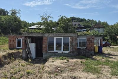 Casă cu 2 camere cu Teren 800 Mp în Coaș - 1