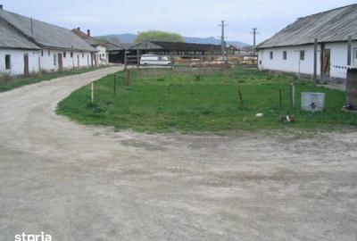 Teren de 6158 mp, în Central - 16