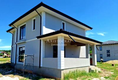 Casă cu 4 camere cu Teren 500 Mp în Corbeanca
