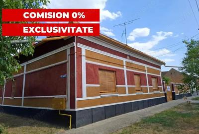 Casă cu 4 camere cu Teren 879 Mp în Nădlac - 1