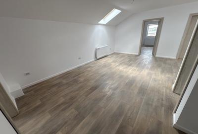 Apartament cu 3 camere decomandat în Sud - 2