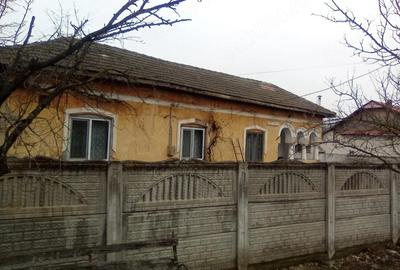 Casă cu Teren 4500 Mp în Rotunda - 1