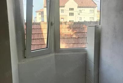 Garsonieră decomandată în Central - 4