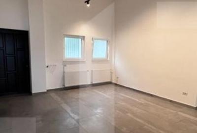 Spațiu comercial, de 146 mp, în Semicentral - 2