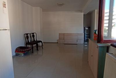 Vila interbelica P+1, SU 230 mp,intersectia Blv Marasesti cu Blv Cantemir sect 4 - 5