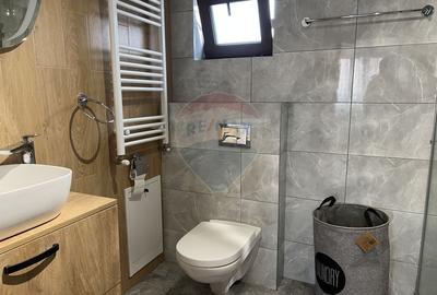 Casă cu 6 camere cu Teren 1200 Mp în Central - 12