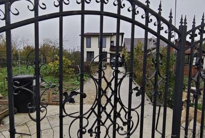 Casă cu 4 camere decomandat în Tuzla - 4
