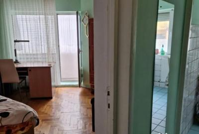 Garsonieră decomandată în 1 Mai - 5