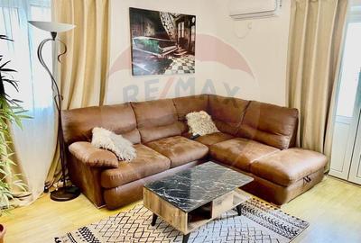 Apartament cu 2 camere decomandat în Universitate