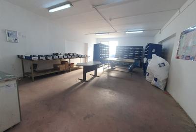 Spațiu comercial, de 1,779.3000488281 mp, în Centura - 10