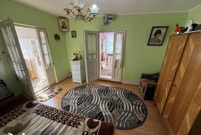 Casă cu 3 camere cu Garaj în Central - 4