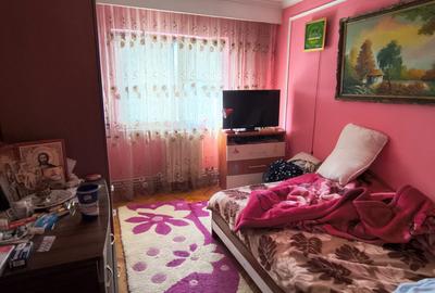 Apartament cu 3 camere decomandat în Dacia - 6