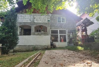 Casă cu 6 camere în Central - 9