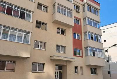 Apartament 4 camere Decomandat Pia?a Re?i?a - 4