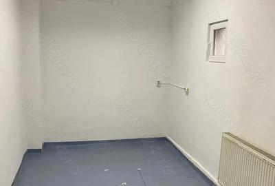 Spațiu comercial, de 40 mp, în Central - 4
