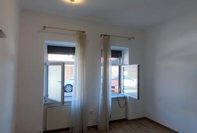 Birou, de 38 mp, în Central - 7