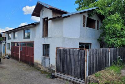 Casă cu 5 camere cu Teren 2300 Mp în Central - 3