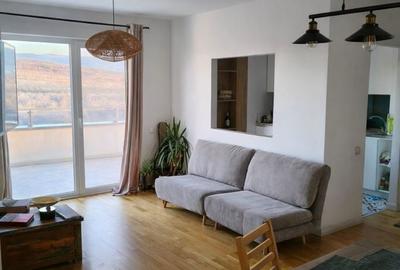 Apartament cu 3 camere semidecomandat în Sopor - 2