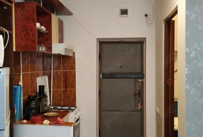 Garsonieră semidecomandată în 7 Noiembrie - 1