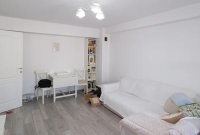 Vanzare 3 camere decomandat modernizat si mobilat etaj 6 reabilitat 2 ascensoare - 14