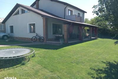 Casă cu 4 camere cu Teren 585 Mp în Smârdan - 10