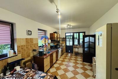 Casă cu 4 camere cu Teren 8807 Mp în Girov - 14