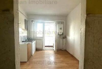 72 mp DECOMANDAT 3 cam 2 bai 2 balcoane Radu Negru - 2