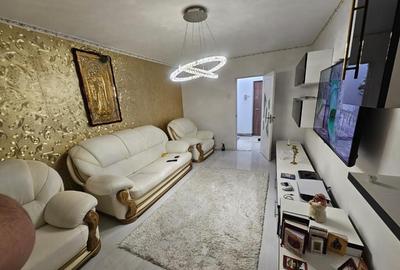 Vand apartament cu 2 camere decomandat - 2