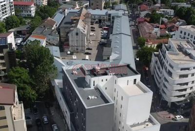 Apartament cu 3 camere semidecomandat în Timpuri Noi