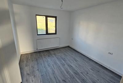 Casă cu 4 camere în Central - 2
