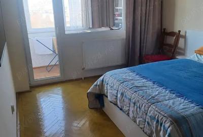 Apartament cu 3 camere semidecomandat în Micro 14 - 1