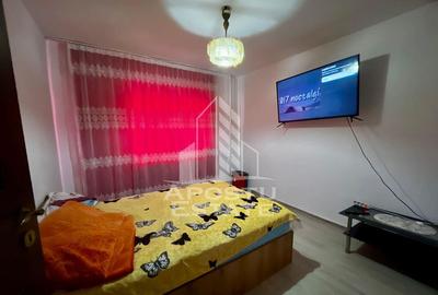 Apartament 3 camere,etaj 3,zona UMT - 7