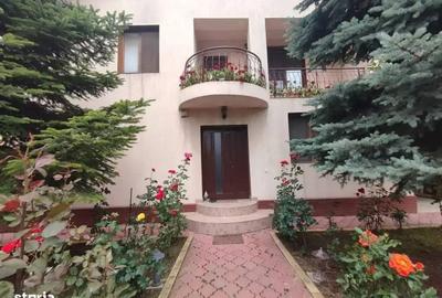 Casă cu 5 camere cu Canalizare în Central - 10