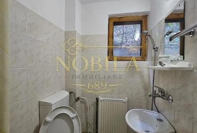 Spațiu comercial, de 700 mp, în Central - 8