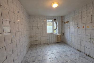 Jean Steriadi intersectie Theodor  Pallady, 5 minute metrou 1 Decembrie 1918 - 3