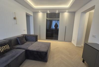 Apartament cu 3 camere semidecomandat în Central - 3