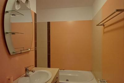 Apartament cu 3 camere decomandat în Central - 2