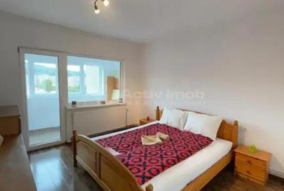Apartament cu 3 camere decomandat în Micro II - 8