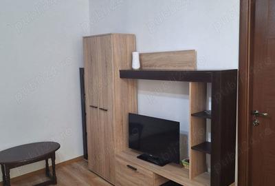 Apartament cu 3 camere semidecomandat în 9 Mai - 4