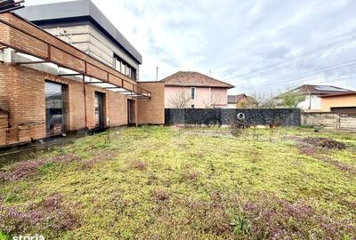 Casă cu 7 camere cu Teren 2000 Mp în Central - 10