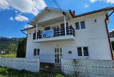 Casă cu 6 camere cu Teren 777 Mp în Panaci - 2