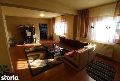 Casă cu 4 camere cu Teren 350 Mp în Central - 8