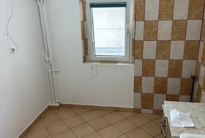 Apartament cu 2 camere decomandat în Rahova - 3